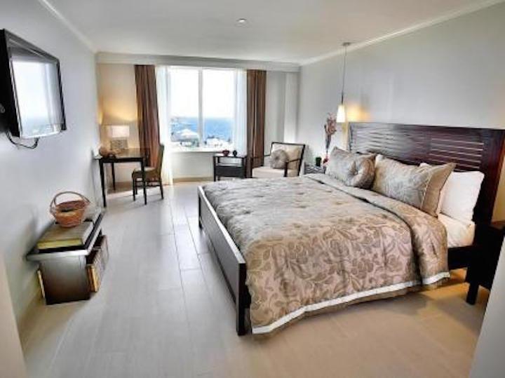 Warwick Paradise Island Bahamas Offers Bahamians Special